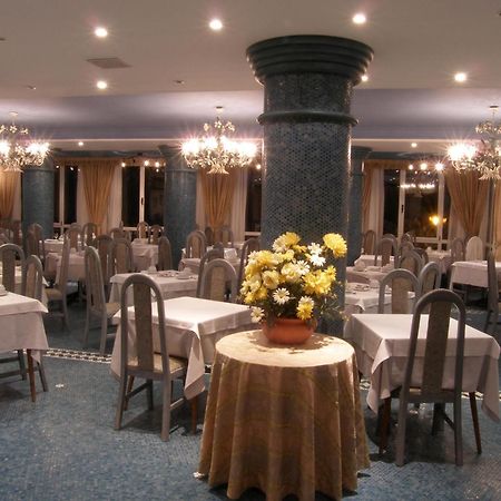 Hotel Torre Cristina Noja Kültér fotó