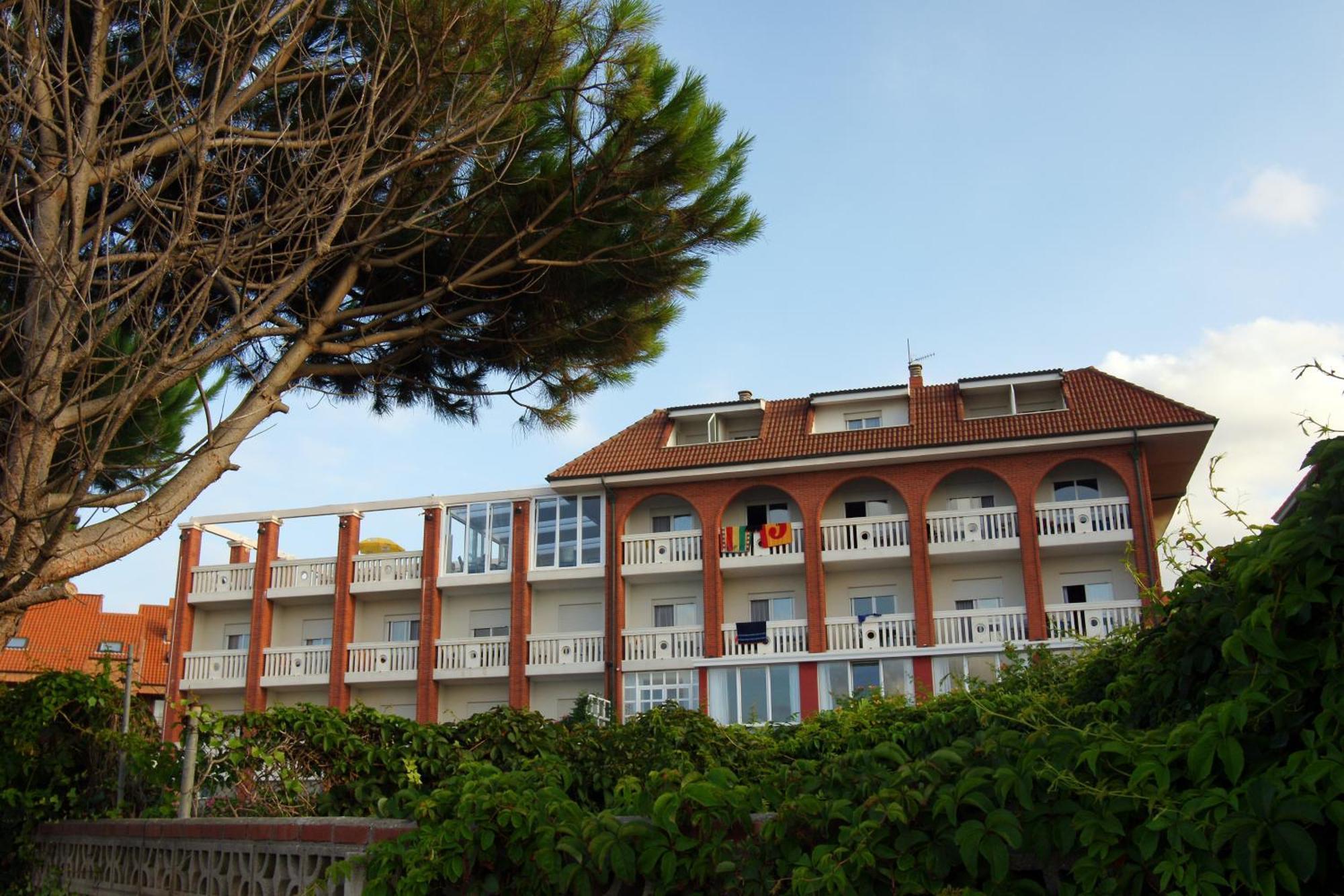 Hotel Torre Cristina Noja Kültér fotó