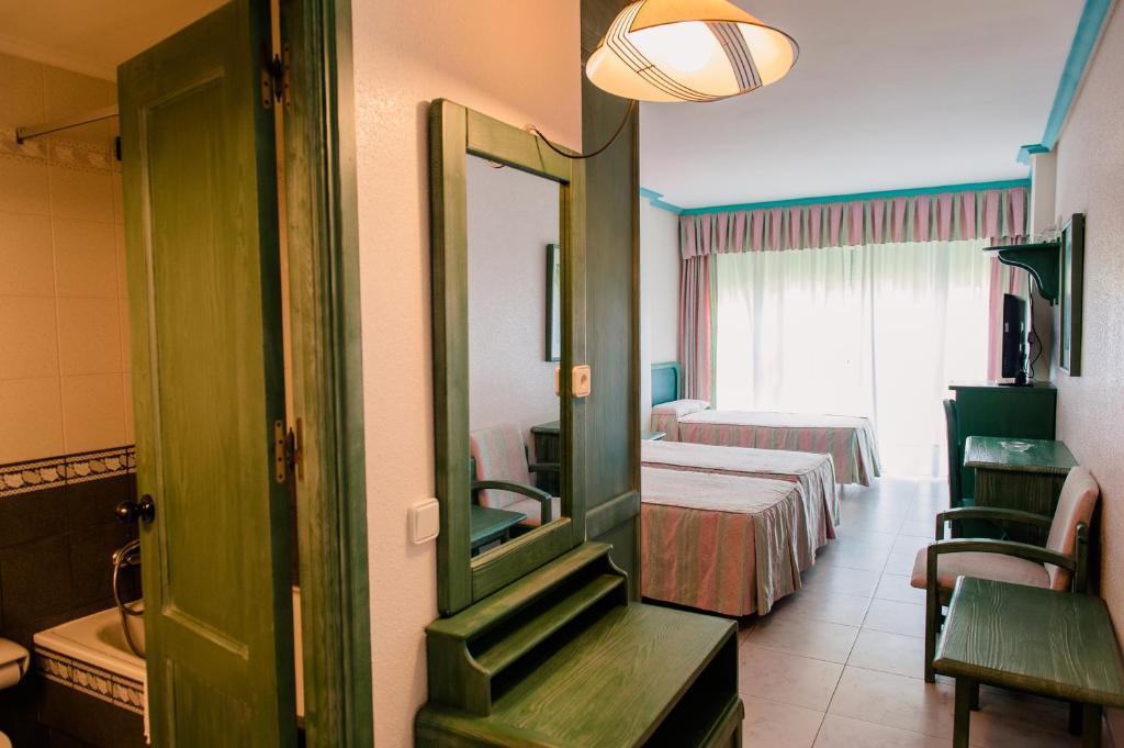 Hotel Torre Cristina Noja Szoba fotó