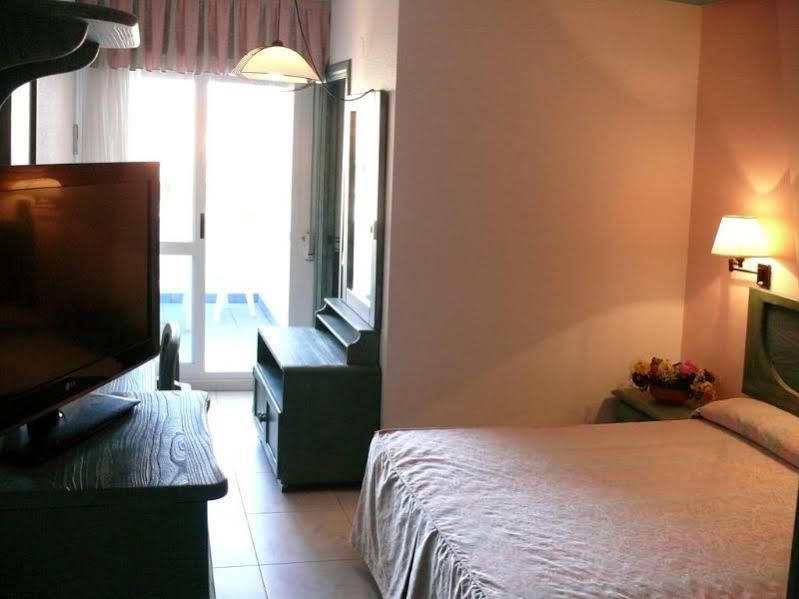 Hotel Torre Cristina Noja Kültér fotó