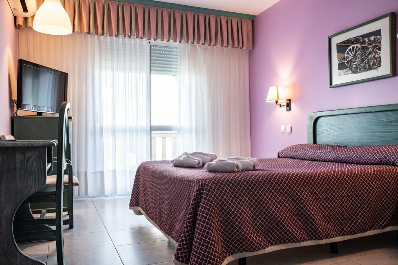 Hotel Torre Cristina Noja Kültér fotó