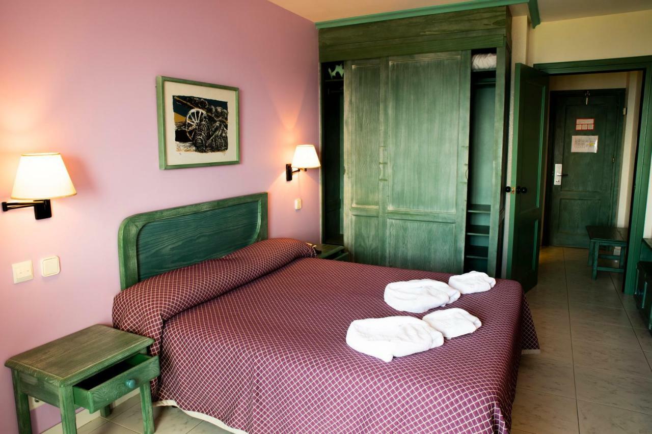 Hotel Torre Cristina Noja Kültér fotó