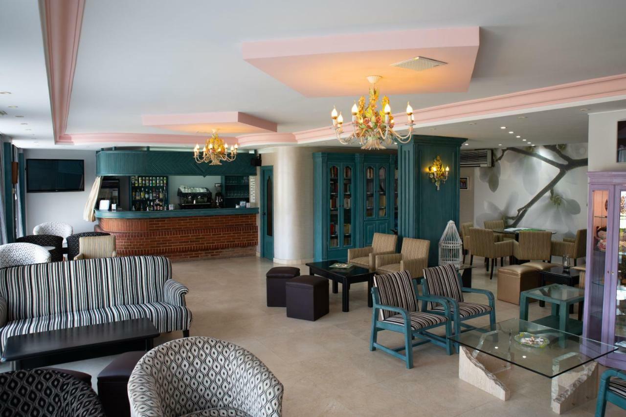 Hotel Torre Cristina Noja Kültér fotó